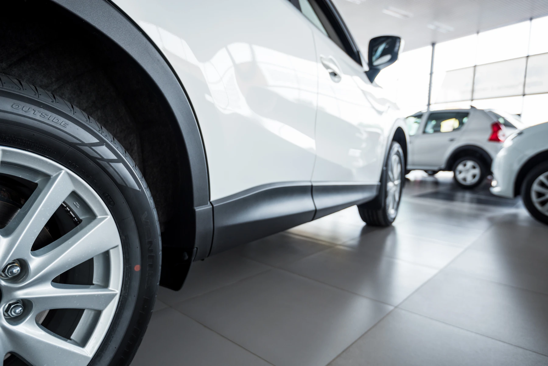 Auto services & dealers